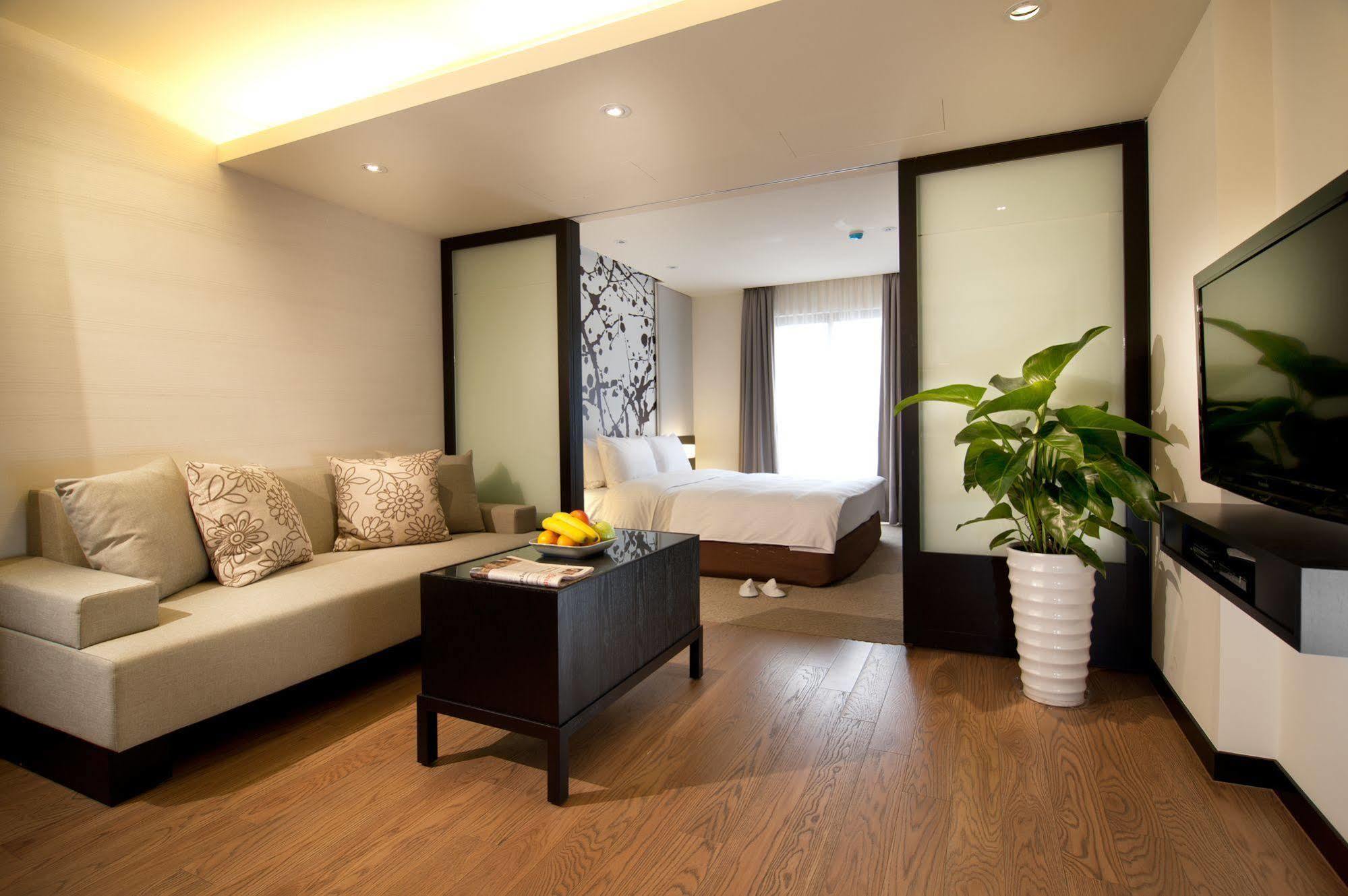 เดอะ คอร์เนอร์ เฮาส์ Hotel ไทเป ภายนอก รูปภาพ