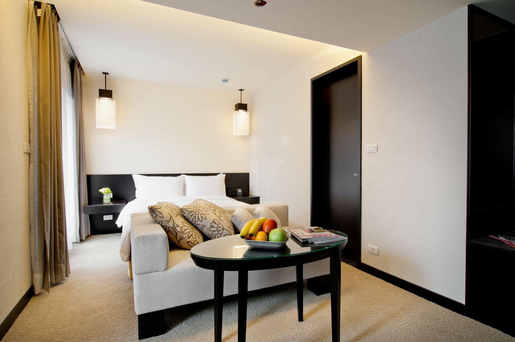 เดอะ คอร์เนอร์ เฮาส์ Hotel ไทเป ภายนอก รูปภาพ