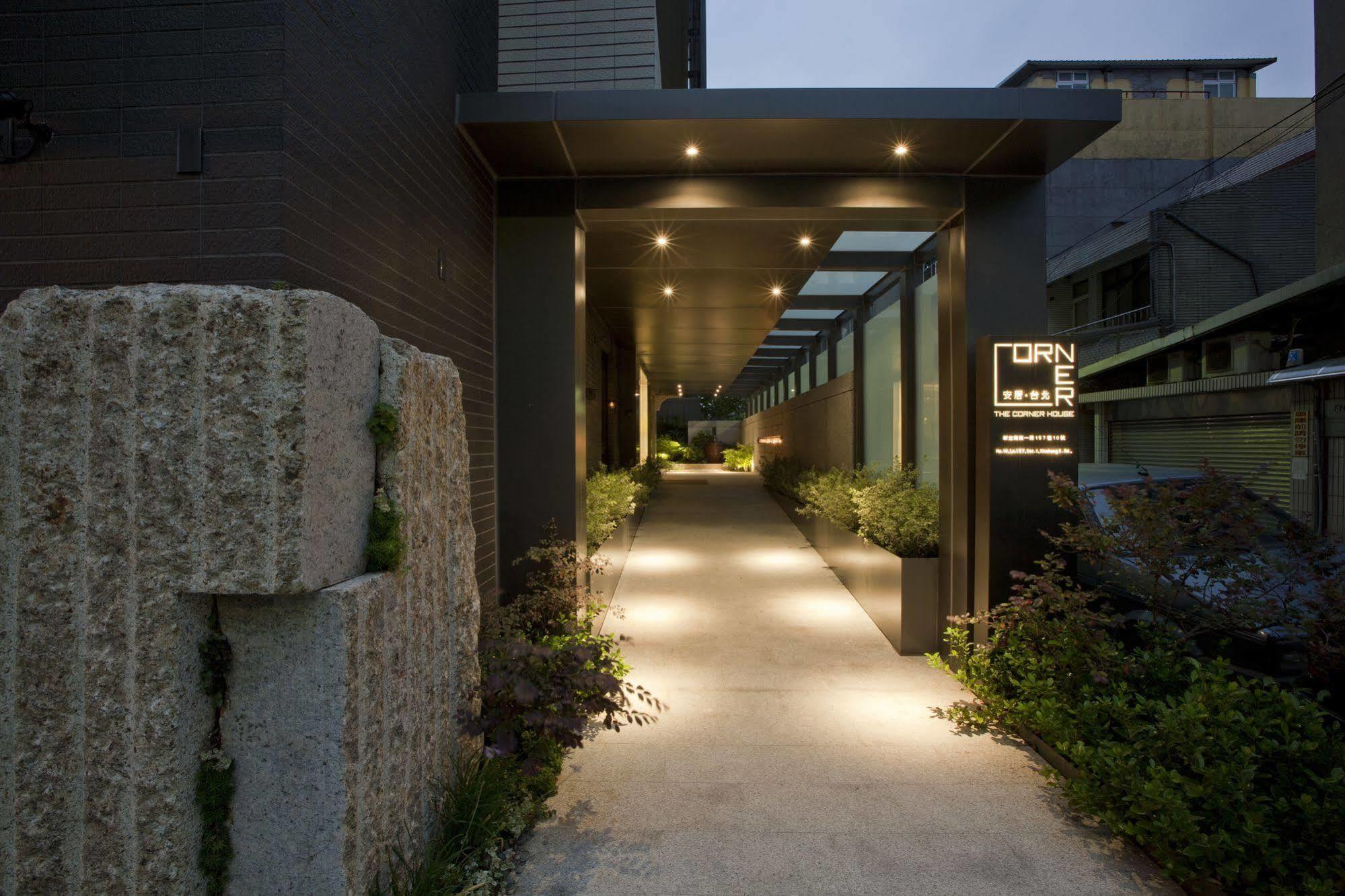 เดอะ คอร์เนอร์ เฮาส์ Hotel ไทเป ภายนอก รูปภาพ