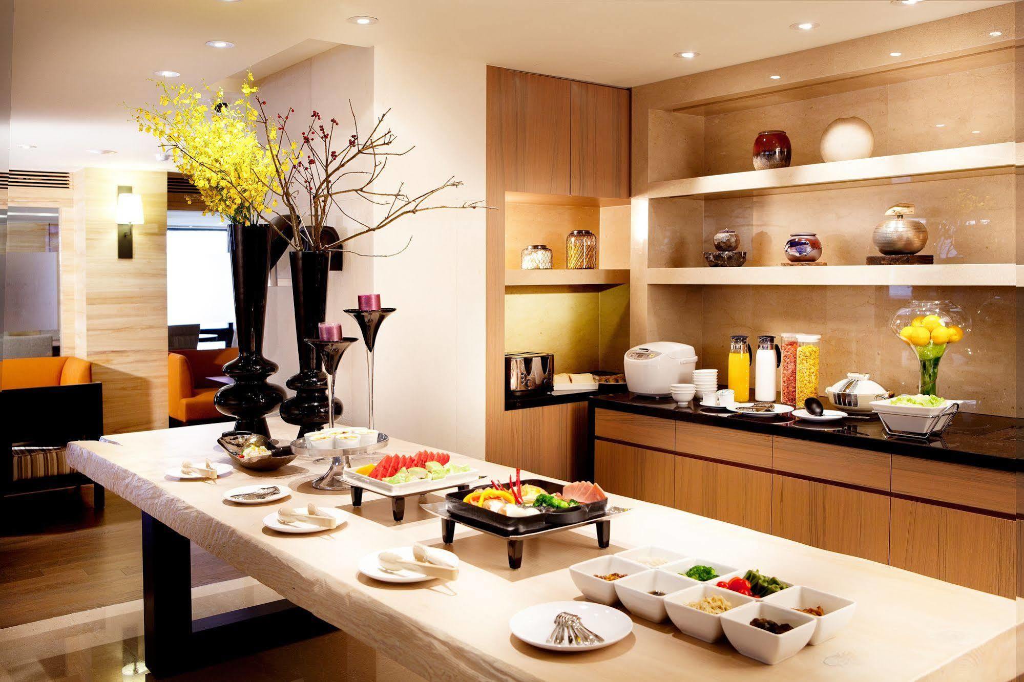 เดอะ คอร์เนอร์ เฮาส์ Hotel ไทเป ภายนอก รูปภาพ
