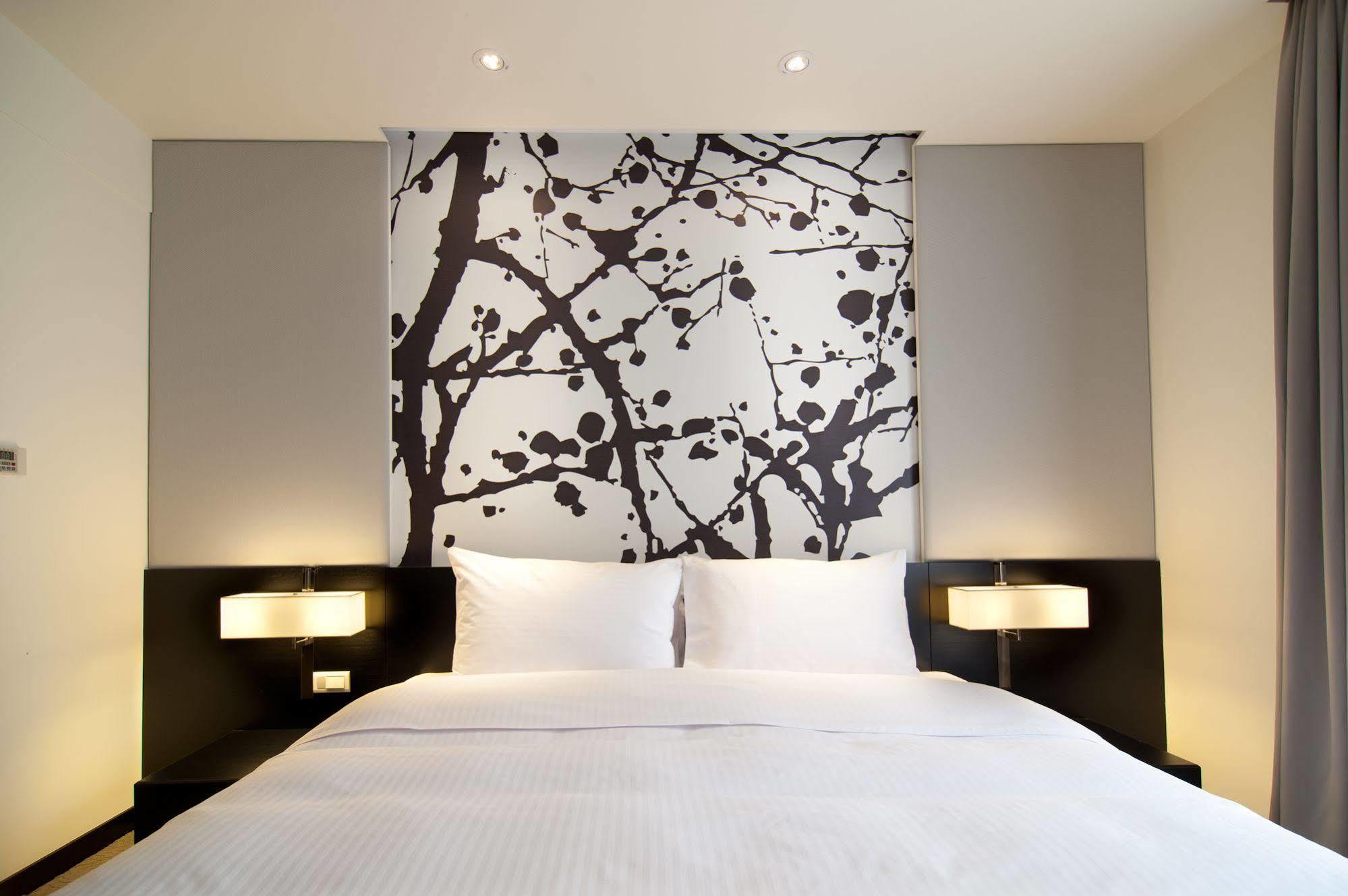 เดอะ คอร์เนอร์ เฮาส์ Hotel ไทเป ภายนอก รูปภาพ