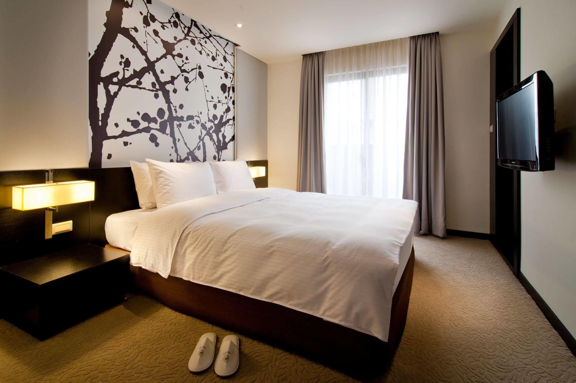 เดอะ คอร์เนอร์ เฮาส์ Hotel ไทเป ภายนอก รูปภาพ